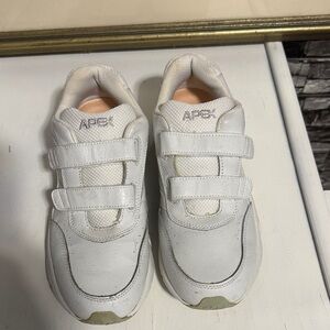 Apex Kids White Velcro Sneakers